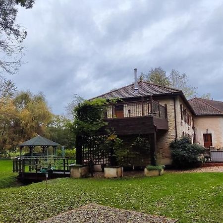 Le Moulin Du Fontcourt Vila Chasseneuil-sur-Bonnieure Exterior foto